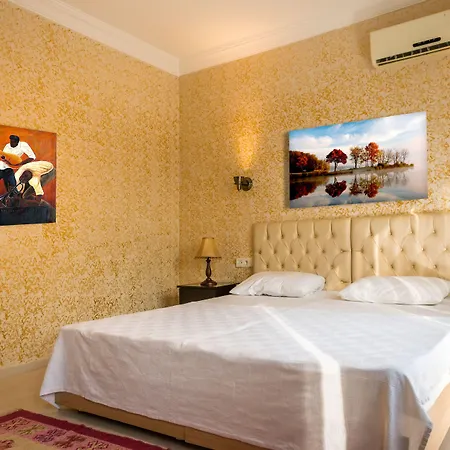 Splendor Hotell *